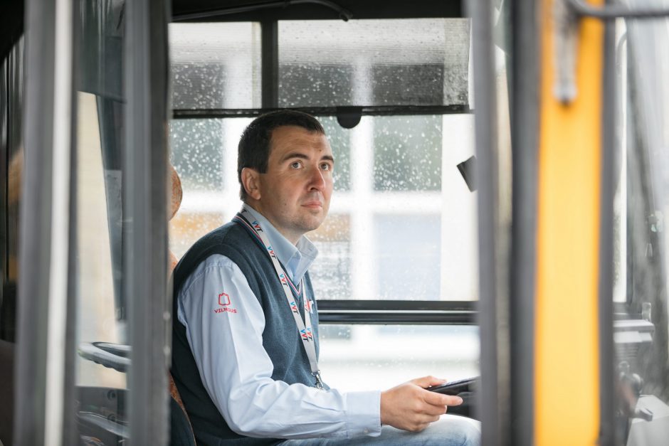 Sostinės viešojo transporto vairuotojai varžėsi meistriškumo varžybose