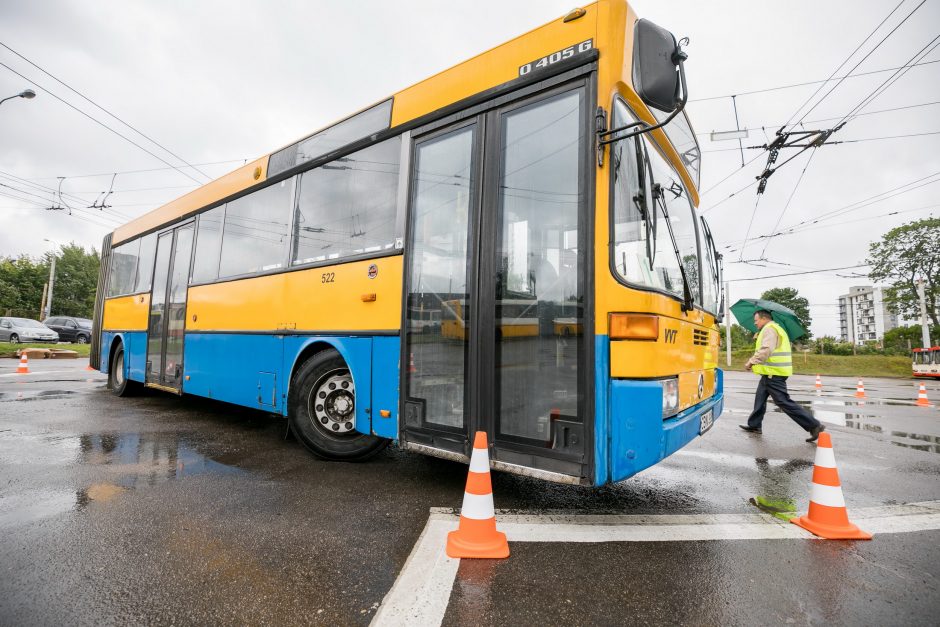 Sostinės viešojo transporto vairuotojai varžėsi meistriškumo varžybose