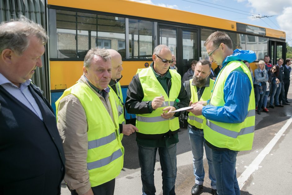 Sostinės viešojo transporto vairuotojai varžėsi meistriškumo varžybose