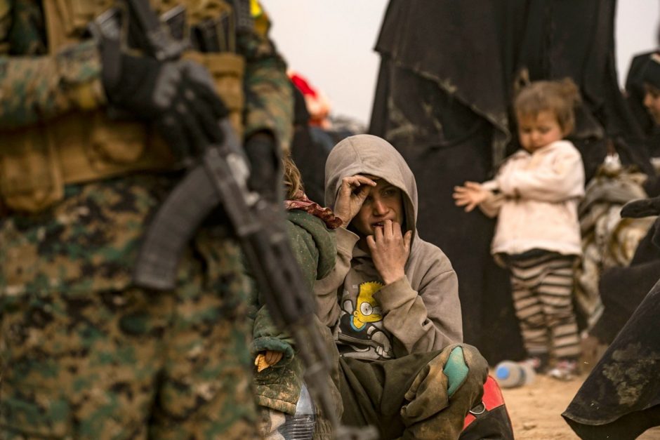 Turkijos operacija Sirijoje privertė iš savo namų bėgti 300 tūkst. gyventojų