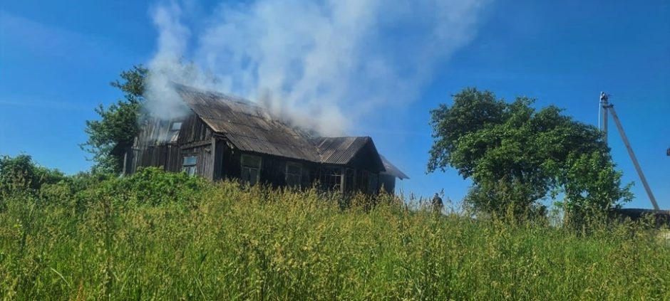 Per gaisrą Molėtų rajone žuvo vyras