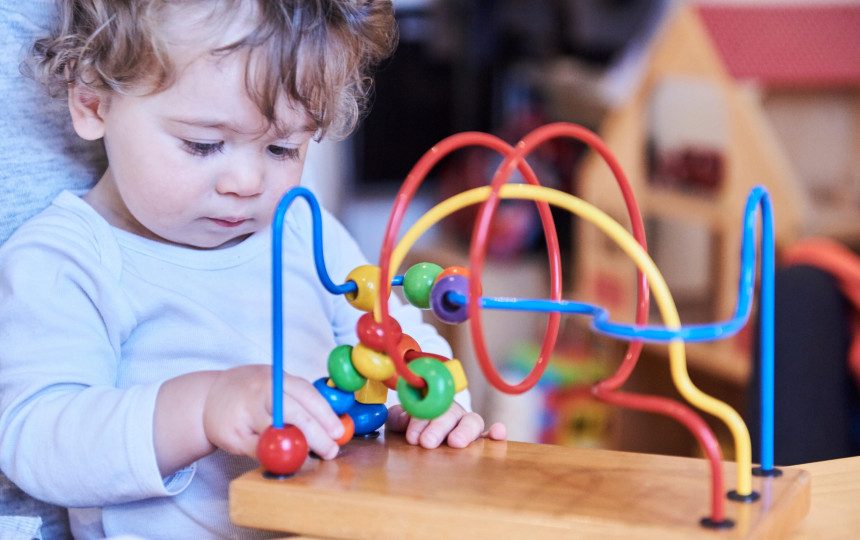 Psichologė apie vaikų ugdymą: pasaką kuria ne žaislų kiekis, o fantazija