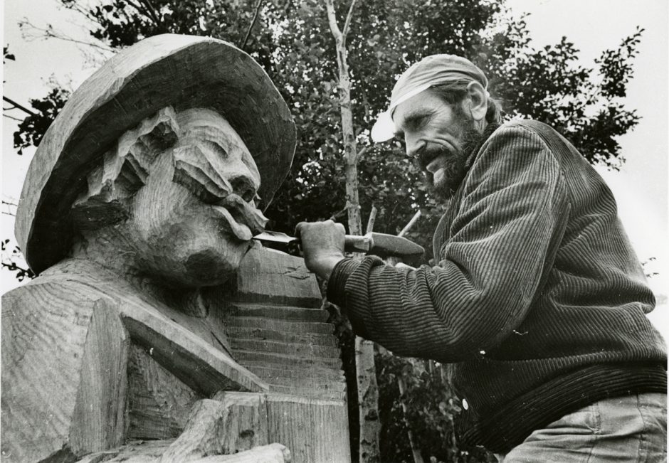 Raganų kalnui – 40 metų: netikėti faktai apie skulptūrų parką Juodkrantėje