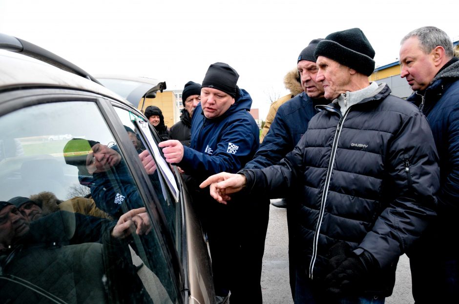 Kauno rajone slalomo varžybų dalyviai sniego nepasigedo