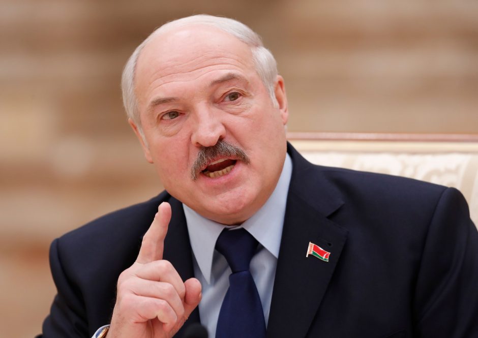 A. Lukašenka užsiminė apie Baltarusijos nepriklausomybės laukiančius išbandymus