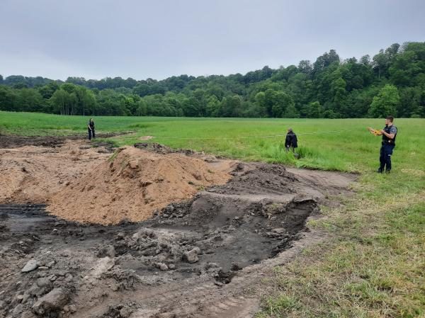 Šilalės rajono gyventojas Vedrių piliakalnyje kasė juodžemį: žala – daugiau nei 93 tūkst. eurų