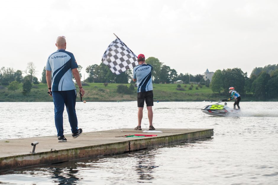 Nuleista 2021-ųjų vandens motociklų sporto sezono uždanga: Baltijos šalių taurė liko Lietuvoje