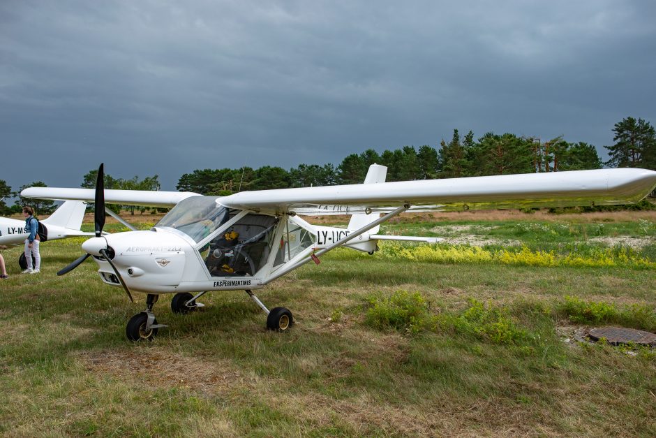 Nidoje – aviacijos šventė: netrūko įspūdingų pasirodymų ir žiūrovų