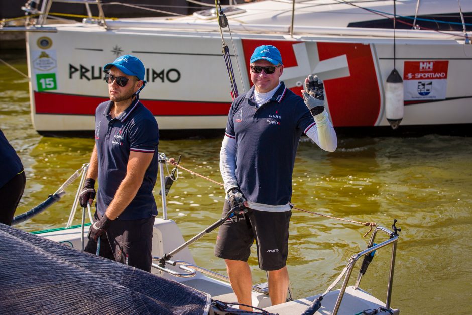 Įspūdingi vaizdai ir įtempta kova: Klaipėdoje startavo 52-oji „Kuršių marių regata“