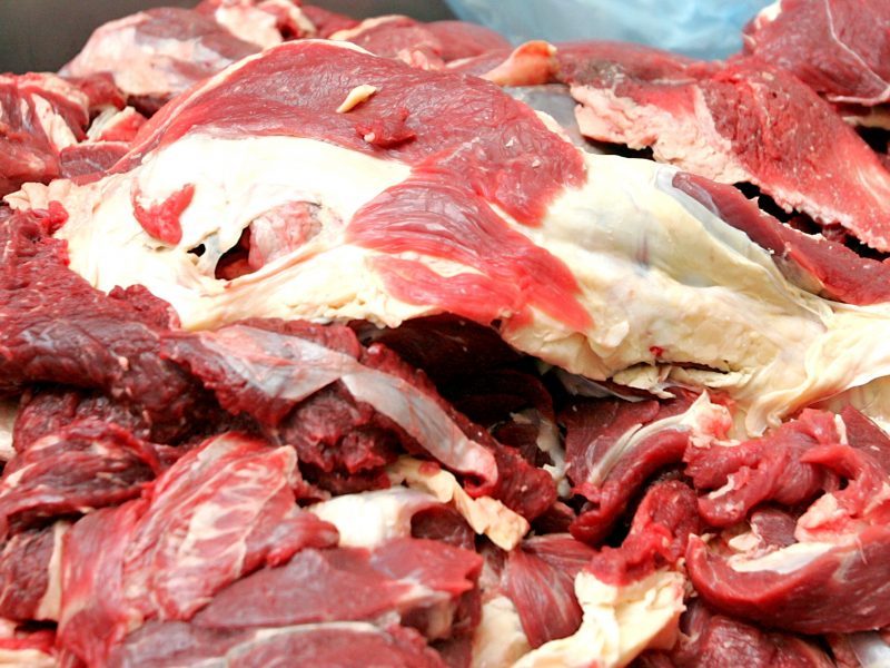 VMVT laikinai uždarė mėsos perdirbimo įmonę Kaune