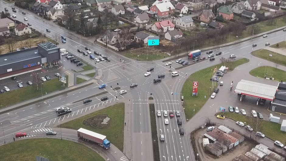 Didžiausioje Šiaulių sankryžoje – reklama „2go“ lauko ekrane