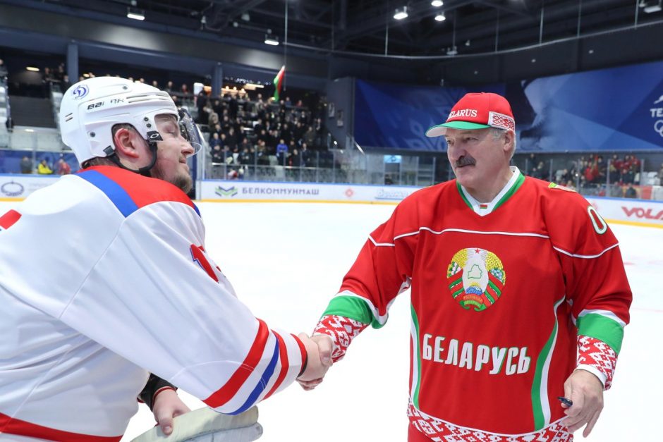 Minskas apgailestauja dėl nepagrįsto sprendimo neberengti ledo ritulio čempionato Baltarusijoje