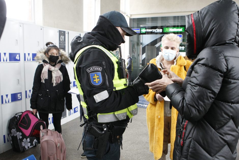 Klaipėdos traukinių stotyje – pareigūnai: jau šiandien vykdė asmenų patikras