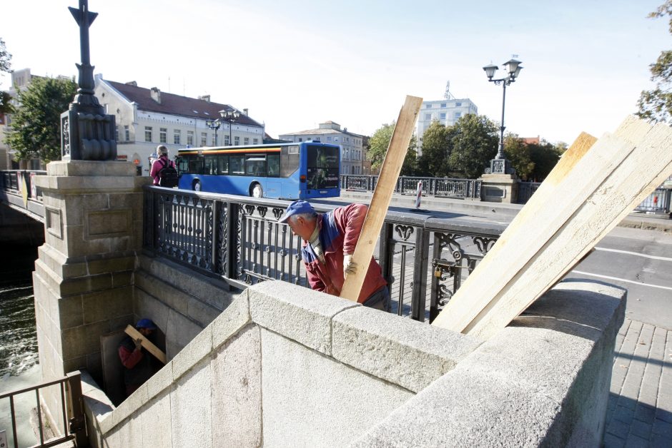 Po ekspertų išvadų siūlo skubiai remontuoti Biržos tiltą