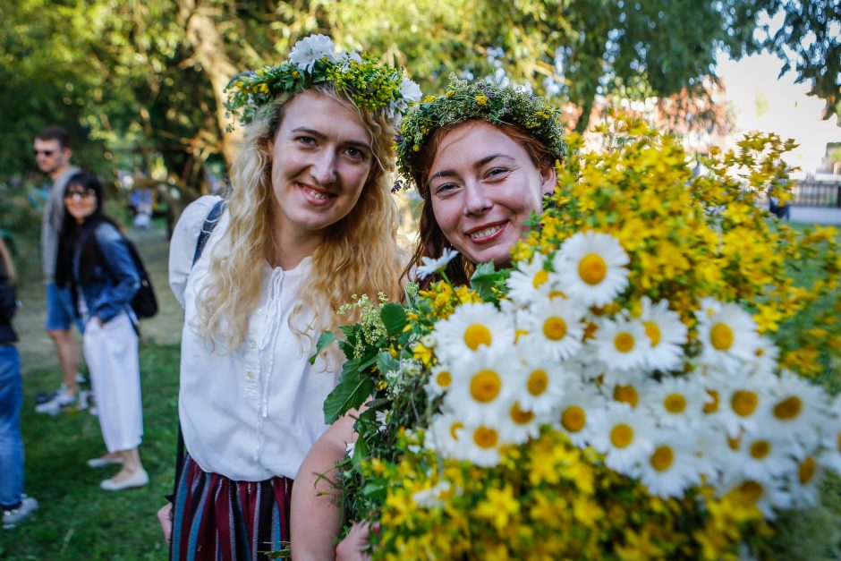 KU Botanikos sode – Joninių šventė