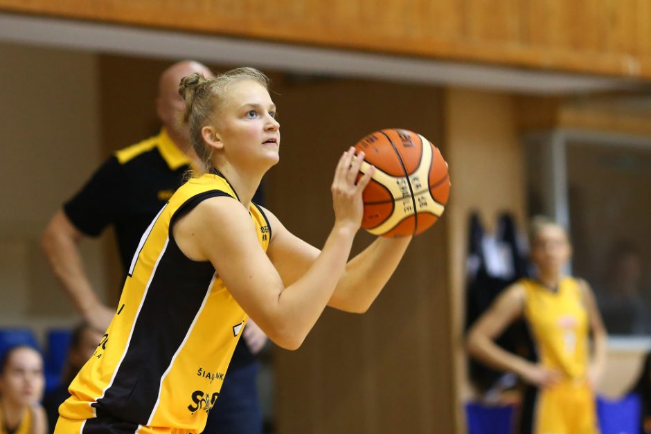 Moterų krepšinyje debiutuojanti 15-metė: didžiausi skirtumai – fiziniame parengime