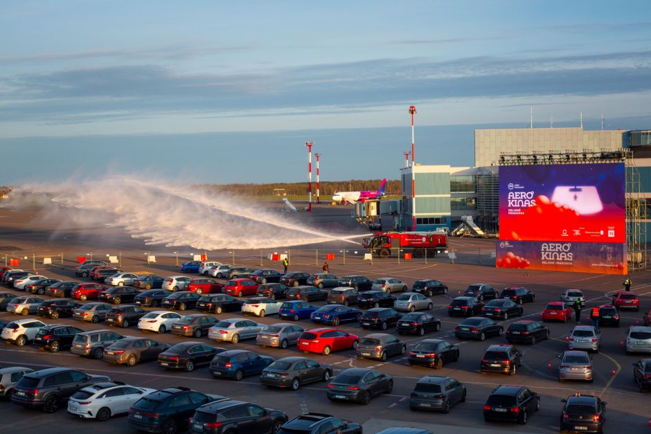 Per karantiną autokiną aplankė beveik 14 tūkst. automobilių