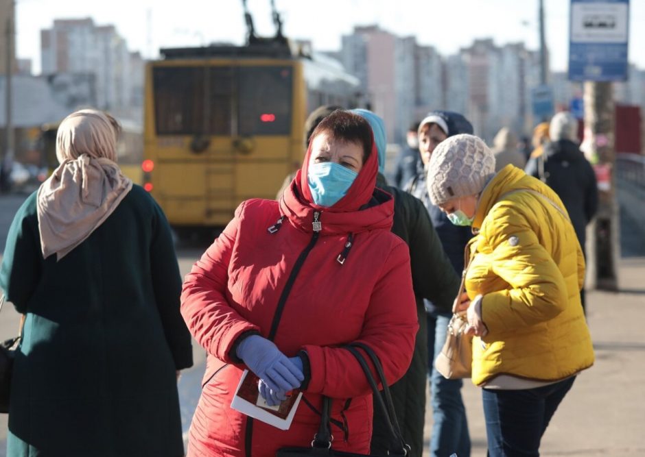 Ukrainoje – beveik 3 tūkst. naujų COVID-19 atvejų, 76 žmonės mirė