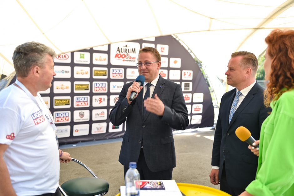 Palangoje pakelta „Aurum 1006 km lenktynių“ vėliava