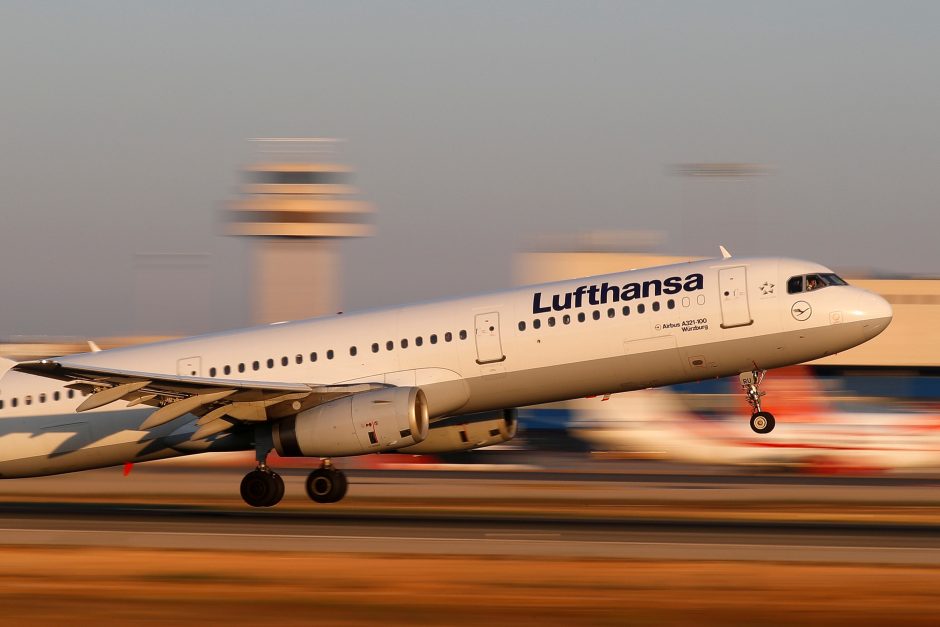 Aviacijos bendrovei „Lufthansa“ gresia dvi dienas truksiantis streikas