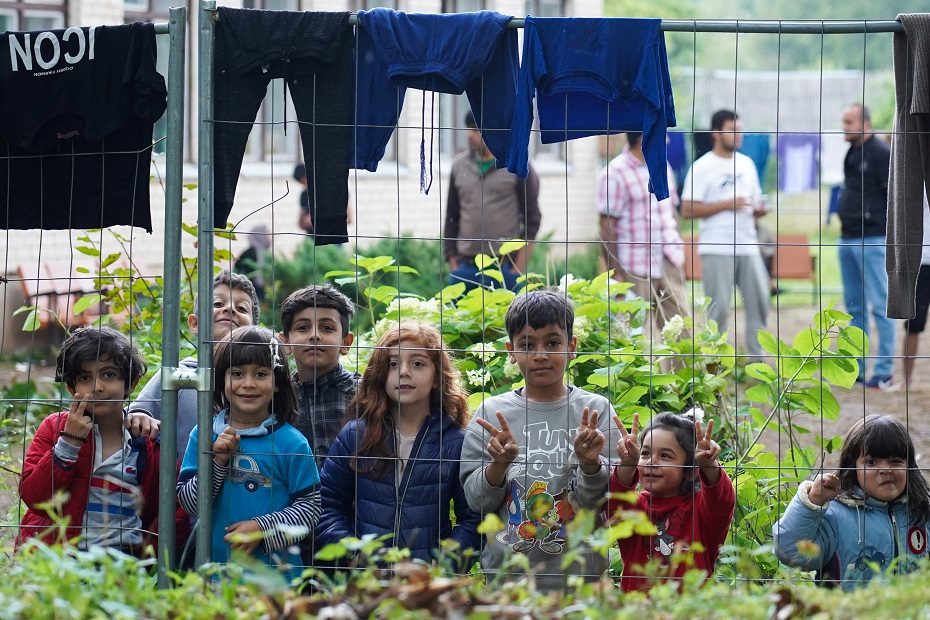 Rugsėjo 1-osios belaukiant: ar į mokyklas žingsniuos ir neteisėtų migrantų vaikai?