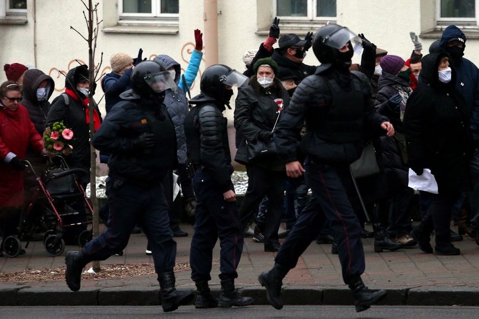 JT teisių komisarė: Baltarusijoje tęsiasi sistemingas susidorojimas su protestuotojais