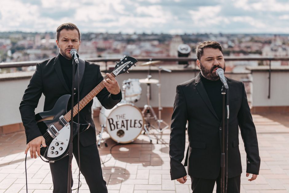 Populiariausios „The Beatles“ dainos skambės ant Vilniaus stogų