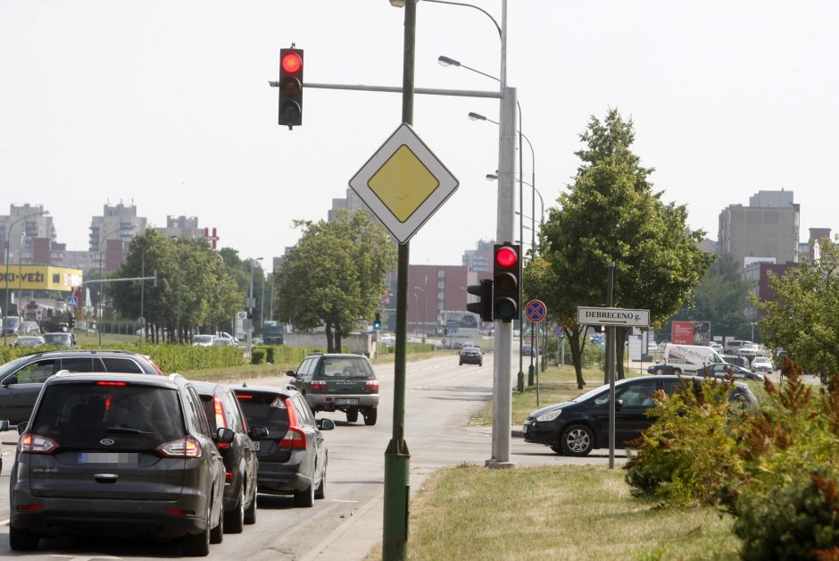 Dėl žaliųjų rodyklių uostamiestyje – nesibaigiantys rebusai