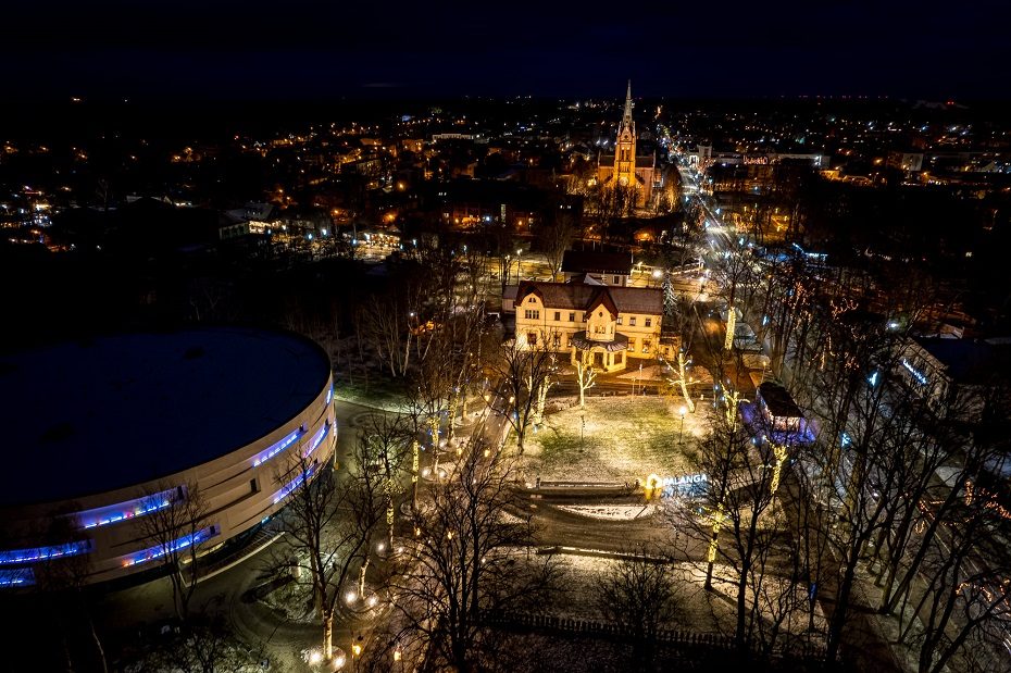 Palangos šventinių renginių centre – eglė ir atgijęs kurhauzas