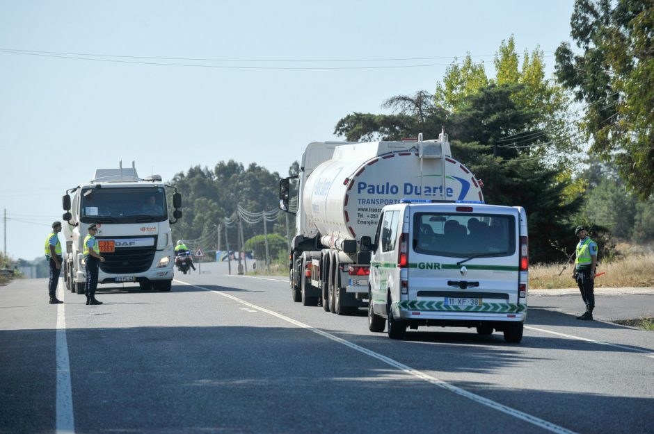 Portugalijoje prasidėjo benzinvežių vairuotojų streikas: neveikia šimtai degalinių