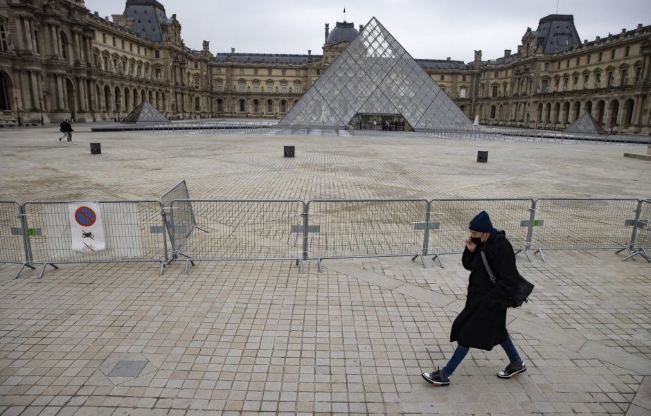 Paryžiaus Luvras 2020 metais sulaukė 72 proc. mažiau lankytojų