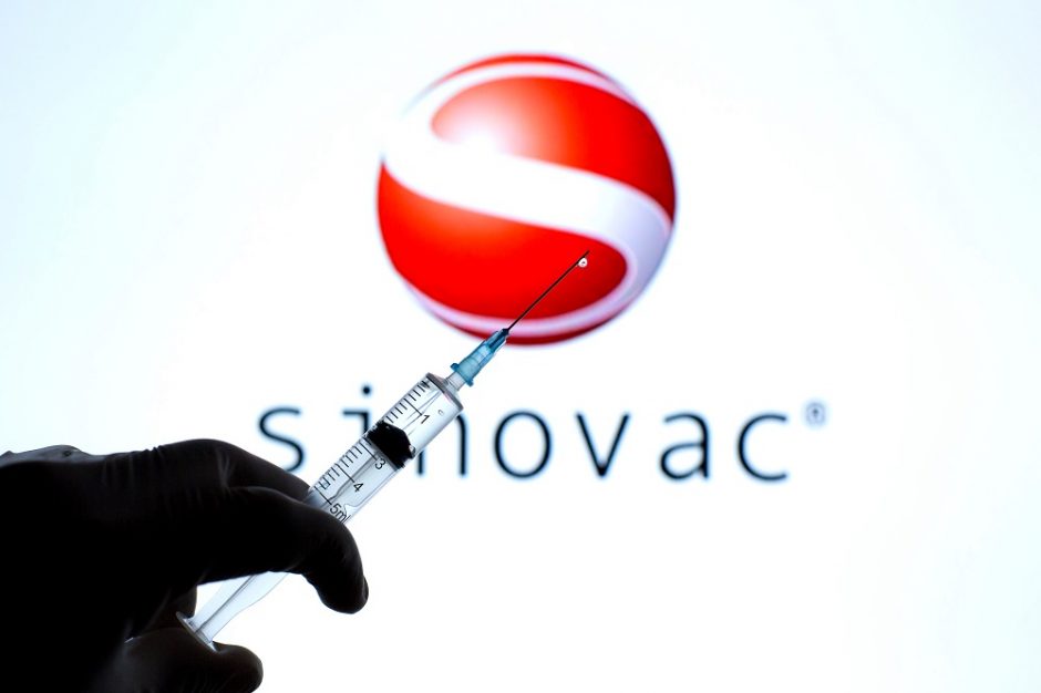 EVA pradėjo vertinti Kinijos „Sinovac“ vakcinos nuo COVID-19 veiksmingumą ir saugumą