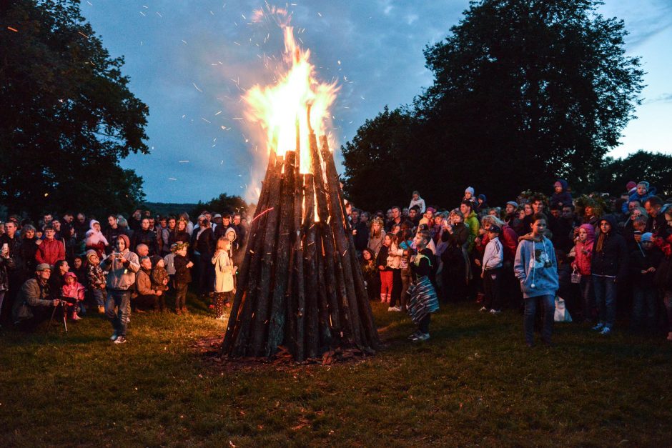 Garsiausi Jonai ir Janinos – apie tai, kokie stebuklai aplanko per Jonines