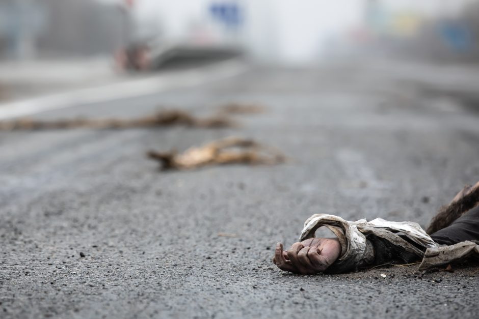 Ukrainoje – kraupūs vaizdai: gatvėse guli tūkstančiai nužudytų, išniekintų, išprievartautų civilių