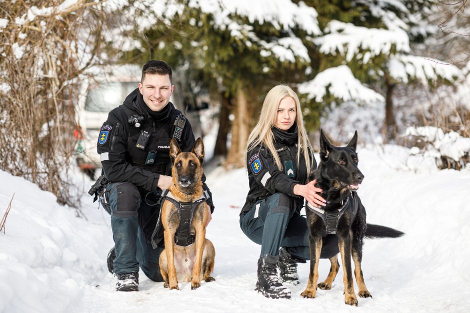 Internautus sužavėjo policijos pareigūnų žieminė fotosesija