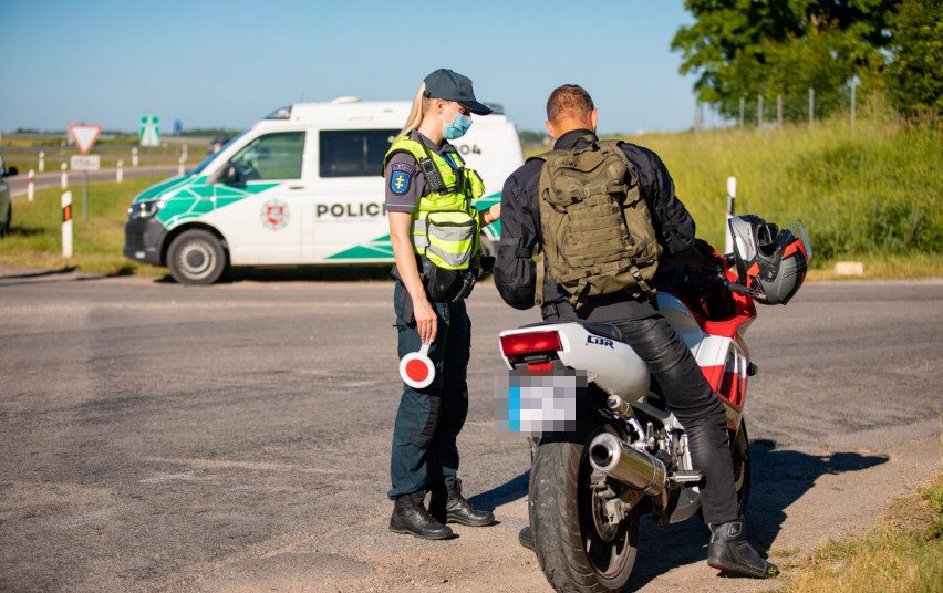 Per Kauno policijos reidus įkliuvę motociklininkai užsidirbo baudžiamąsias bylas