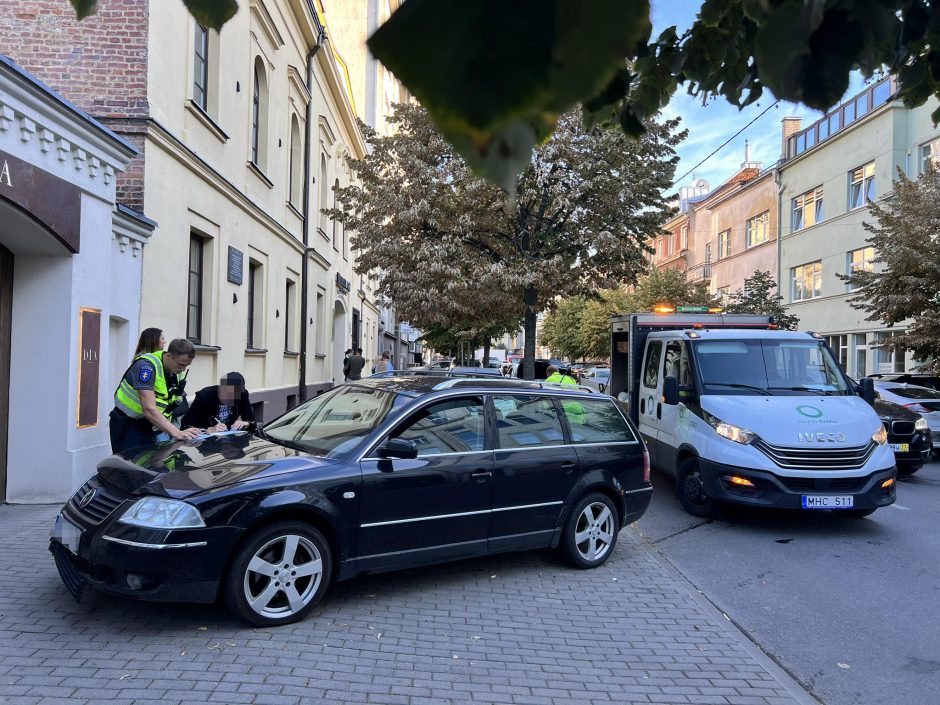 Avarija Kauno centre paralyžiavo eismą, darbo ėmėsi pareigūnai 