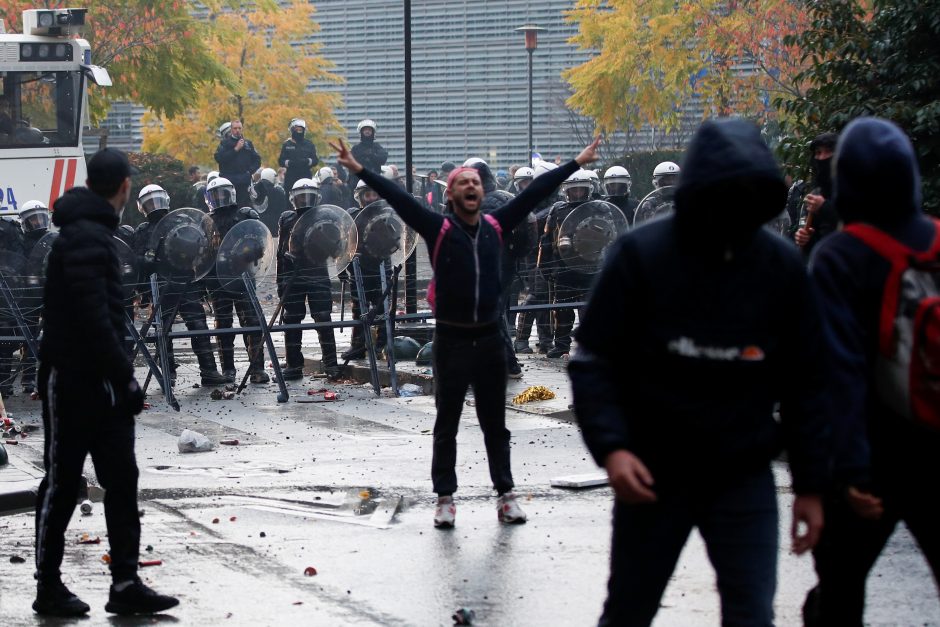 Briuselyje per protestą prieš COVID-19 ribojimus kilo smurtas 