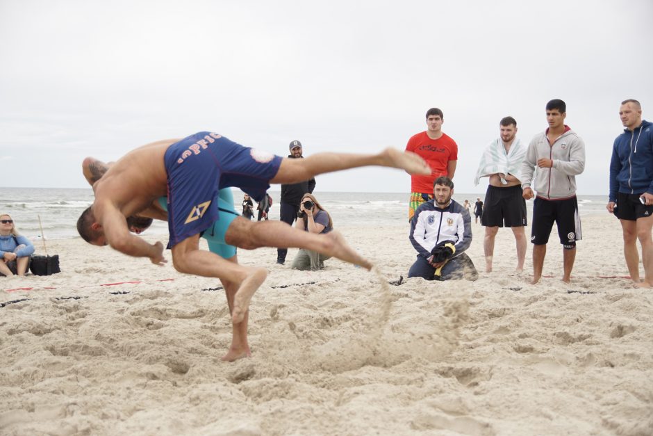 Smiltynėje aidėjo Vasaros paplūdimio sporto festivalis