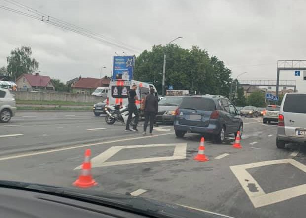 Trečiadienis Kaune prasidėjo avarijomis: nukentėjo motociklininkas