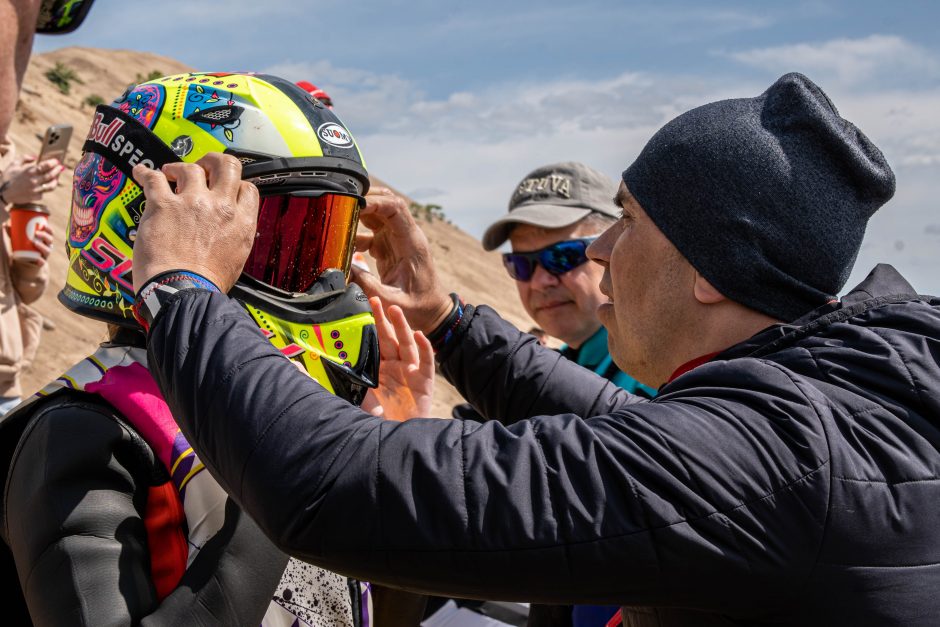 Vandens motociklų sporto entuziastai Kaune pradėjo jubiliejinį lenktynių sezoną