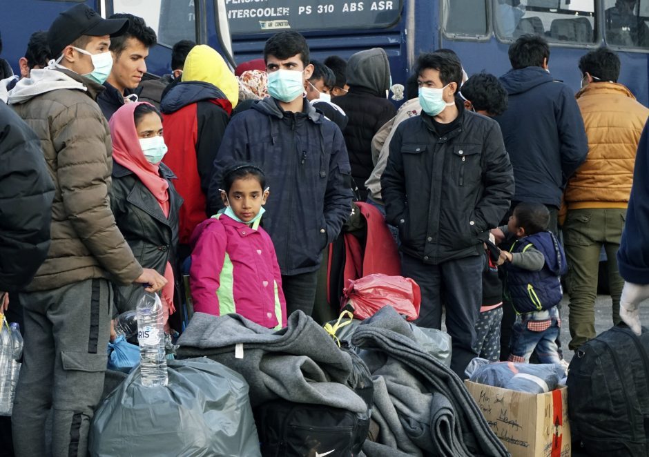 ES žada priimti per 42 tūkst. pabėgėlių iš Afganistano