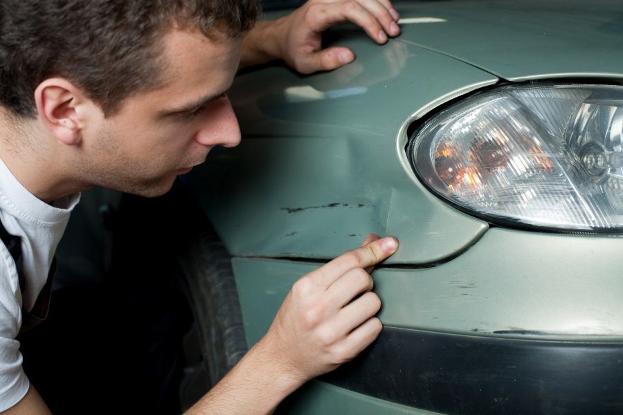 Uostamiestyje ir vėl siautėja automobilių niokotojai