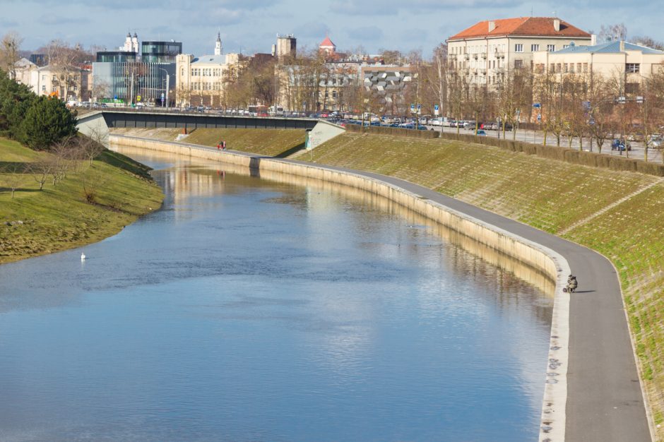 Nemuno krantinėje apšvietimo nebus?