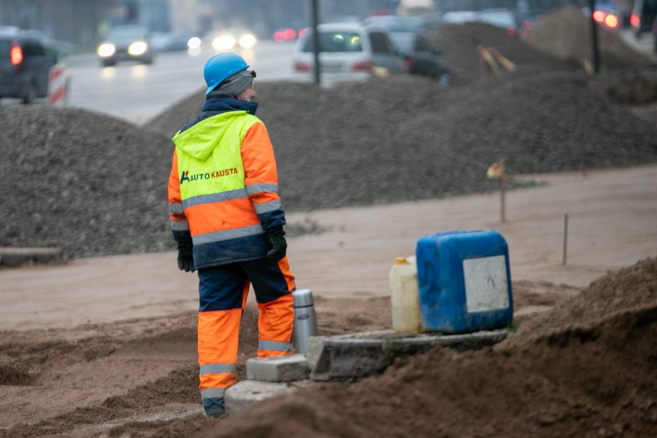 Karaliaus Mindaugo prospekte – nauja automobilių aikštelė