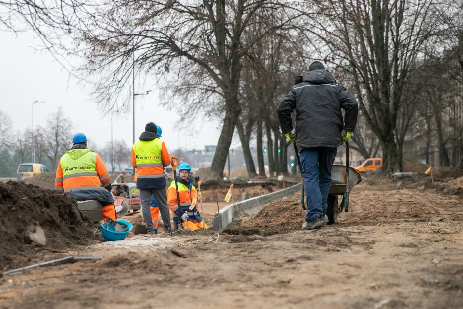 Karaliaus Mindaugo prospekte – nauja automobilių aikštelė