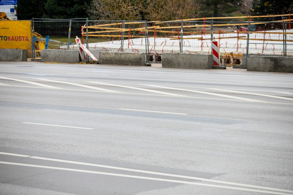 Karaliaus Mindaugo prospekte – eismo chaosas: avarinės situacijos ir vairuotojų barniai