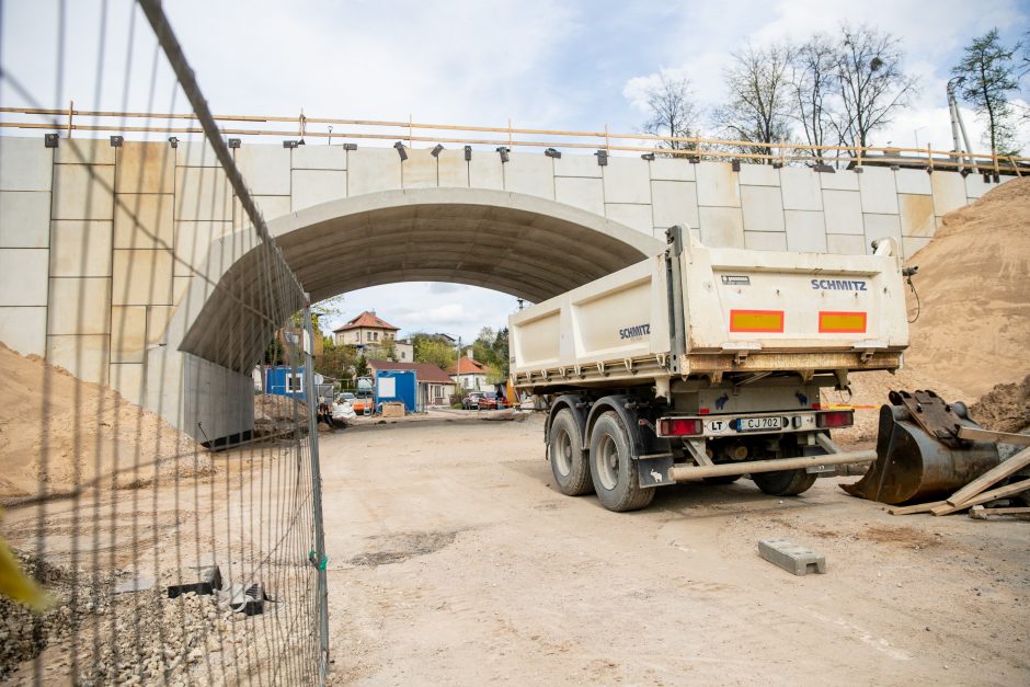 Laukia didelis vairuotojų kantrybės išbandymas: vasarą Kaunas taps spūsčių sostine