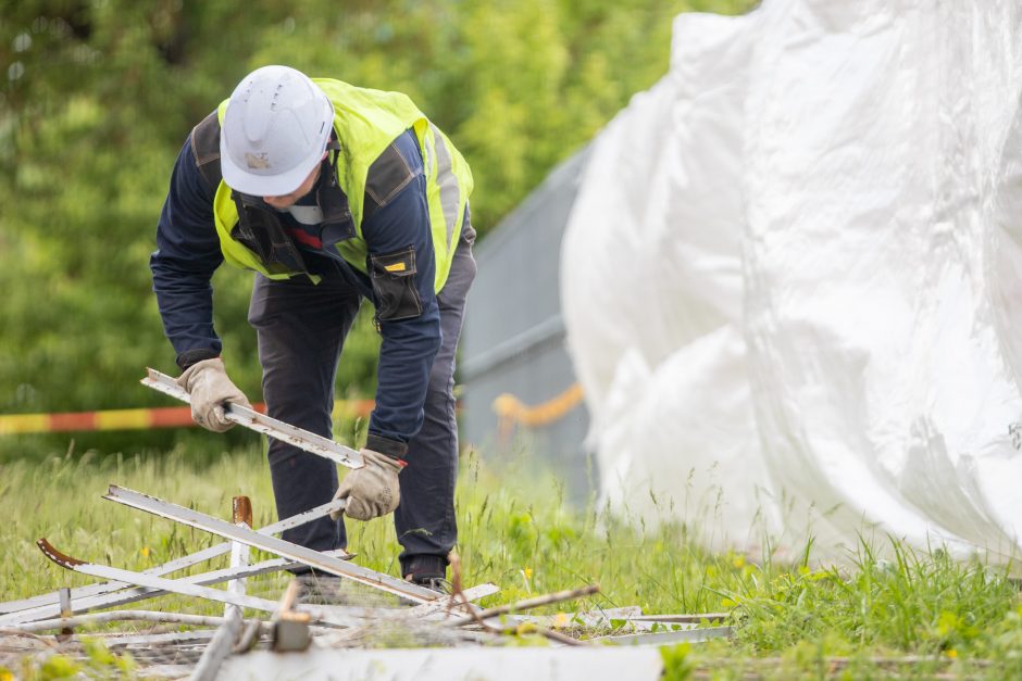 Susirūpino griaunamu kaminu: dabar galutinai sunaikins šios vietos atmintį