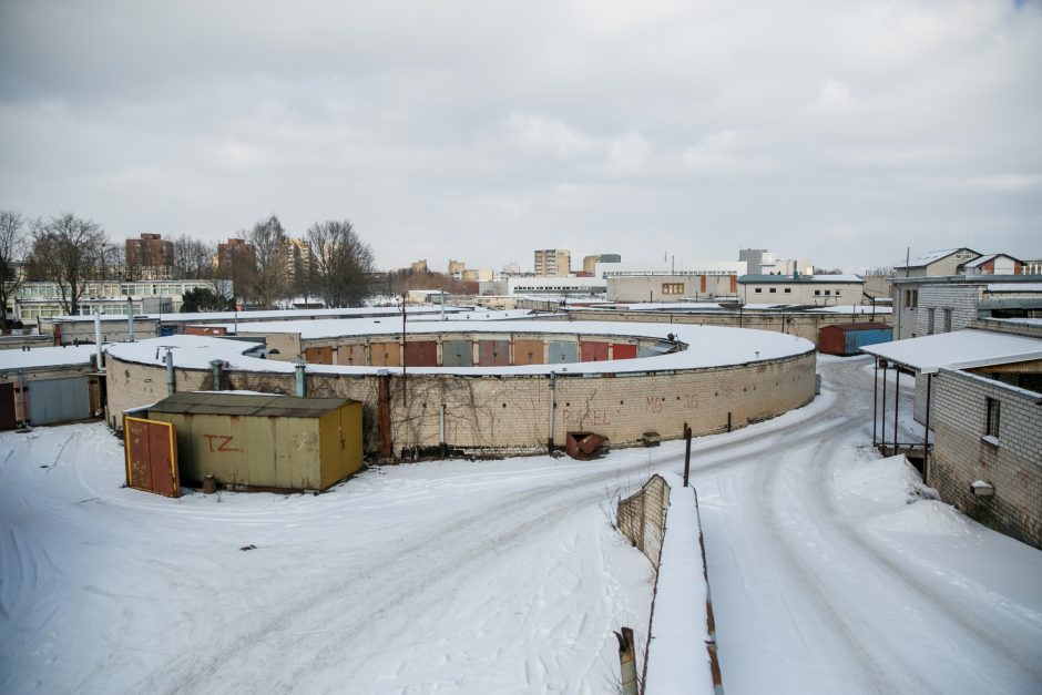 Konfliktas garažų bendrijoje: kaip leidžiami žmonių sumokėti pinigai?